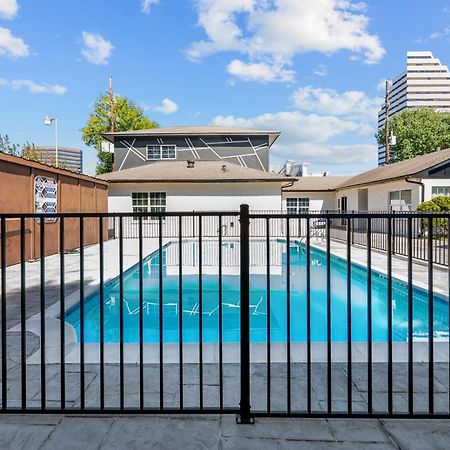 Spacious 1Br Galleria Apt With Pool & Free Park ヒューストン エクステリア 写真