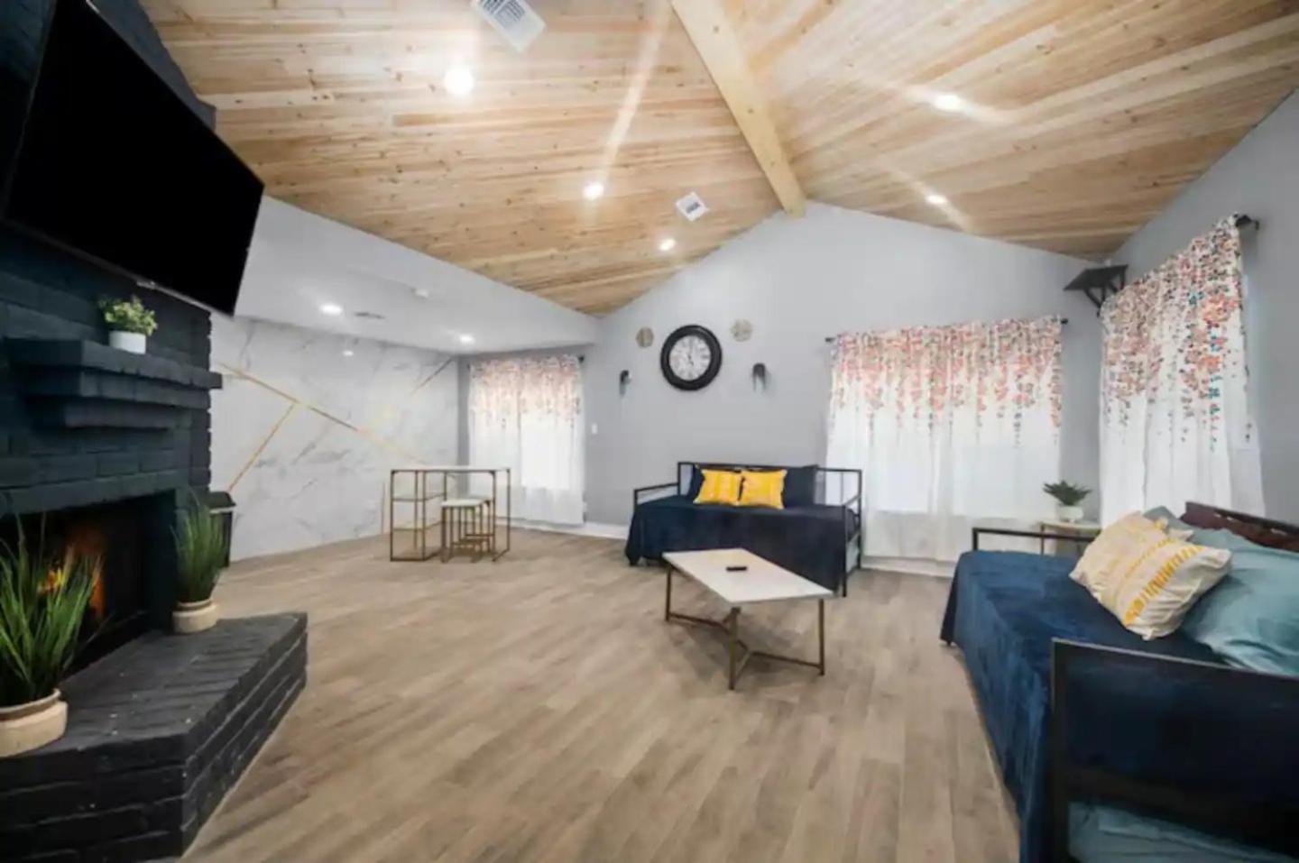 Spacious 1Br Galleria Apt With Pool & Free Park ヒューストン エクステリア 写真