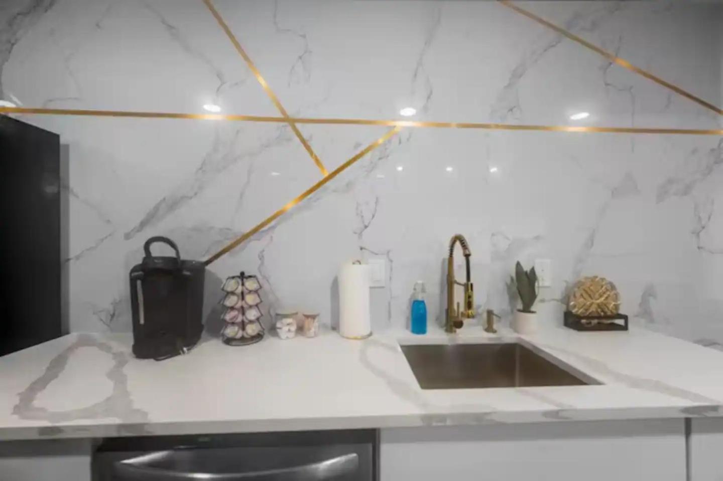 Spacious 1Br Galleria Apt With Pool & Free Park ヒューストン エクステリア 写真